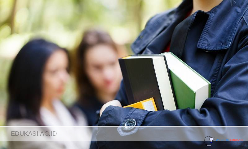 Menjelajahi Jurusan Kuliah untuk Meraih Karir Gemilang di Dunia Perbankan